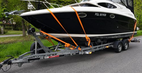 przyczepa podłodziowa dmc 3000 Wynajem przyczepy podłodziowej DMC 3000 kg do transportu łodzi motorowych i jachtów.